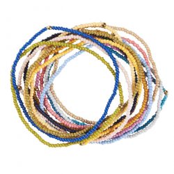 Armband Glasperlen und kleine Metallperle sortiert